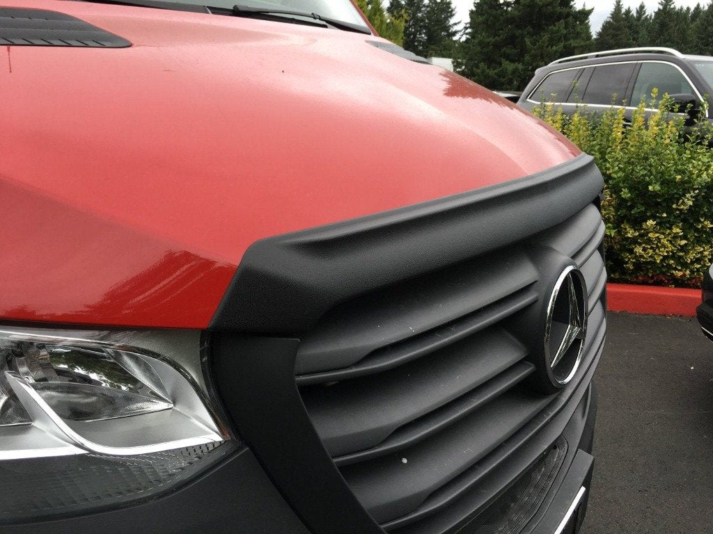 Aero Hood Spoiler for Sprinter 907 2019+ – Paint Protection and Debris Deflection
