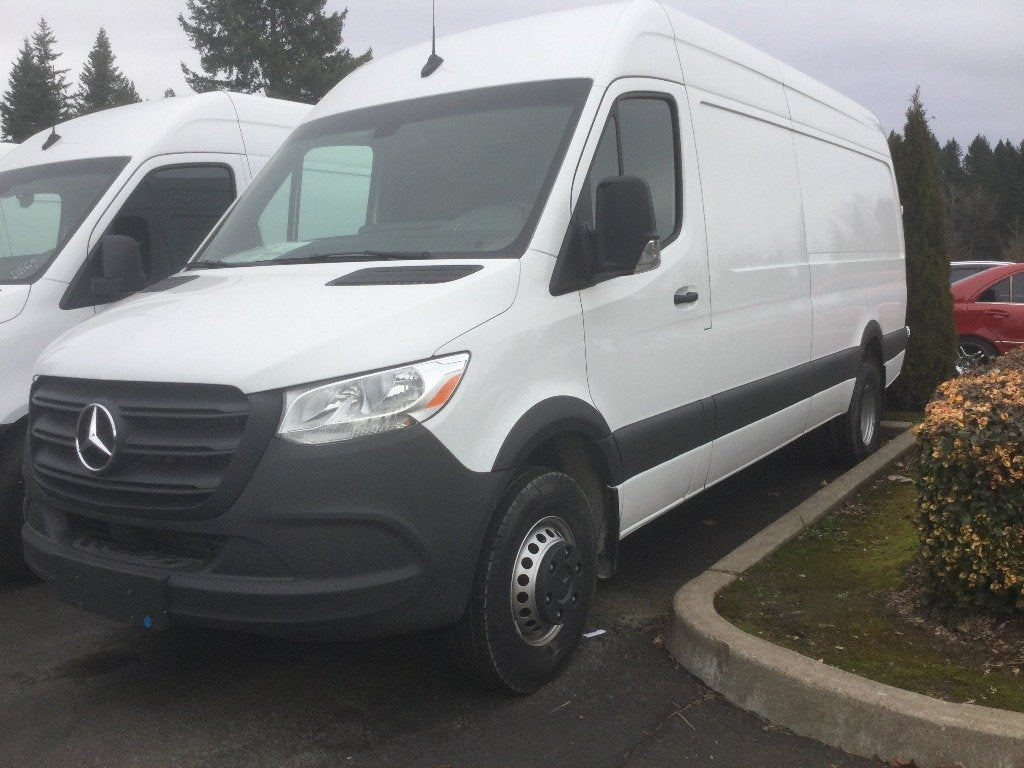 Fender Armor 4-Piece Kit for 2019+ Sprinter 907 VS30