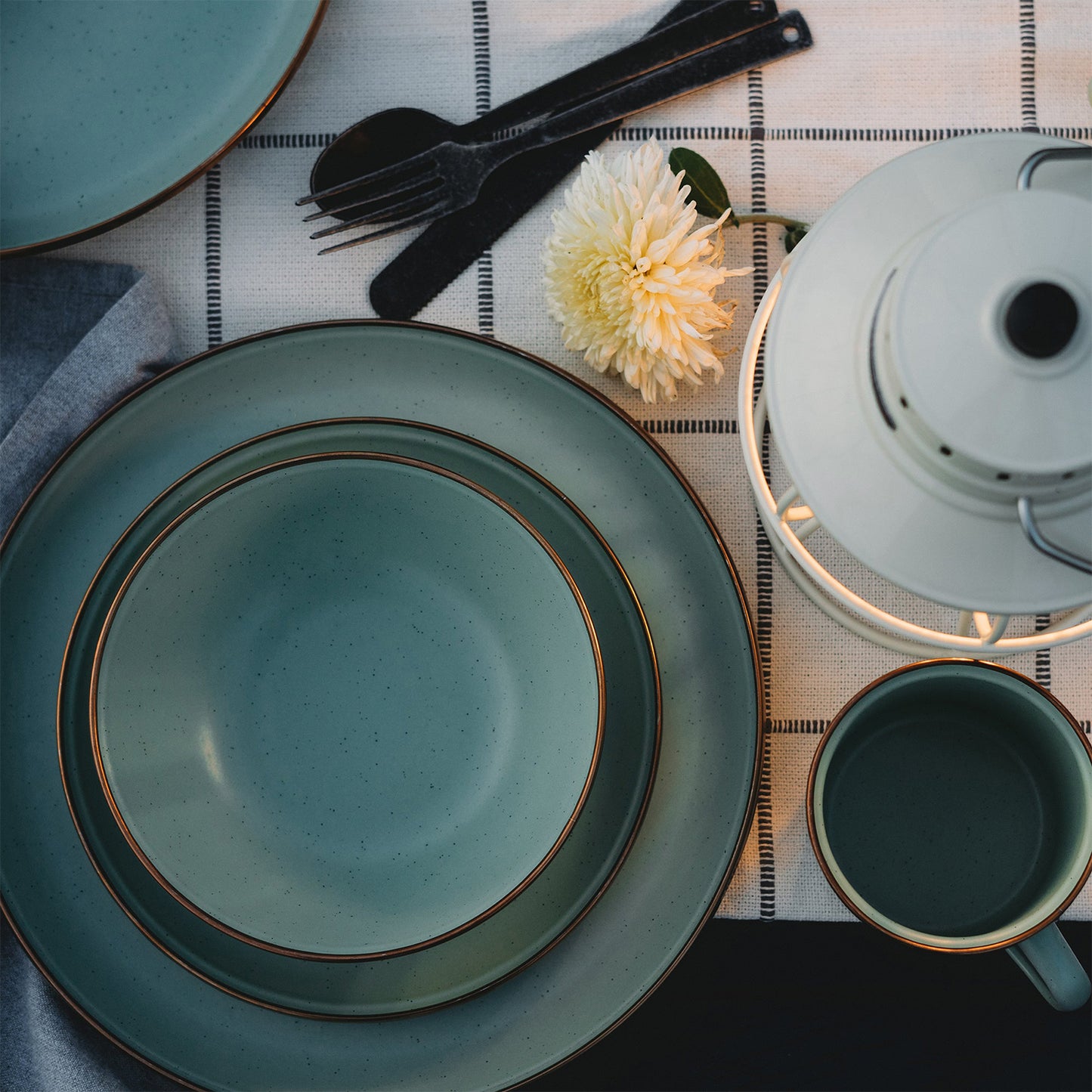 Enamelware Dining Camper Van Collection - MINT