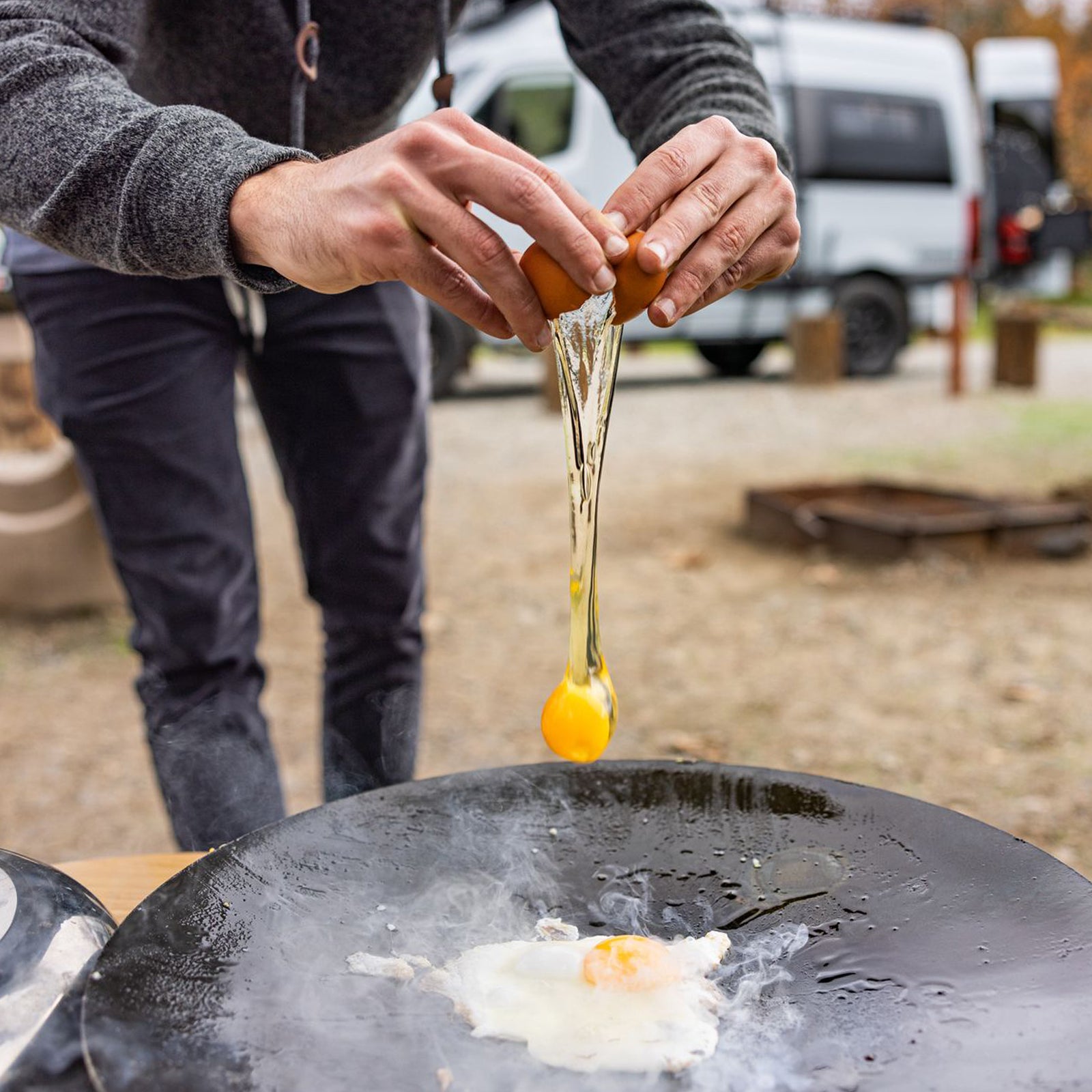 TEMBO TUSK  // Adjustable Leg Scottle Grill