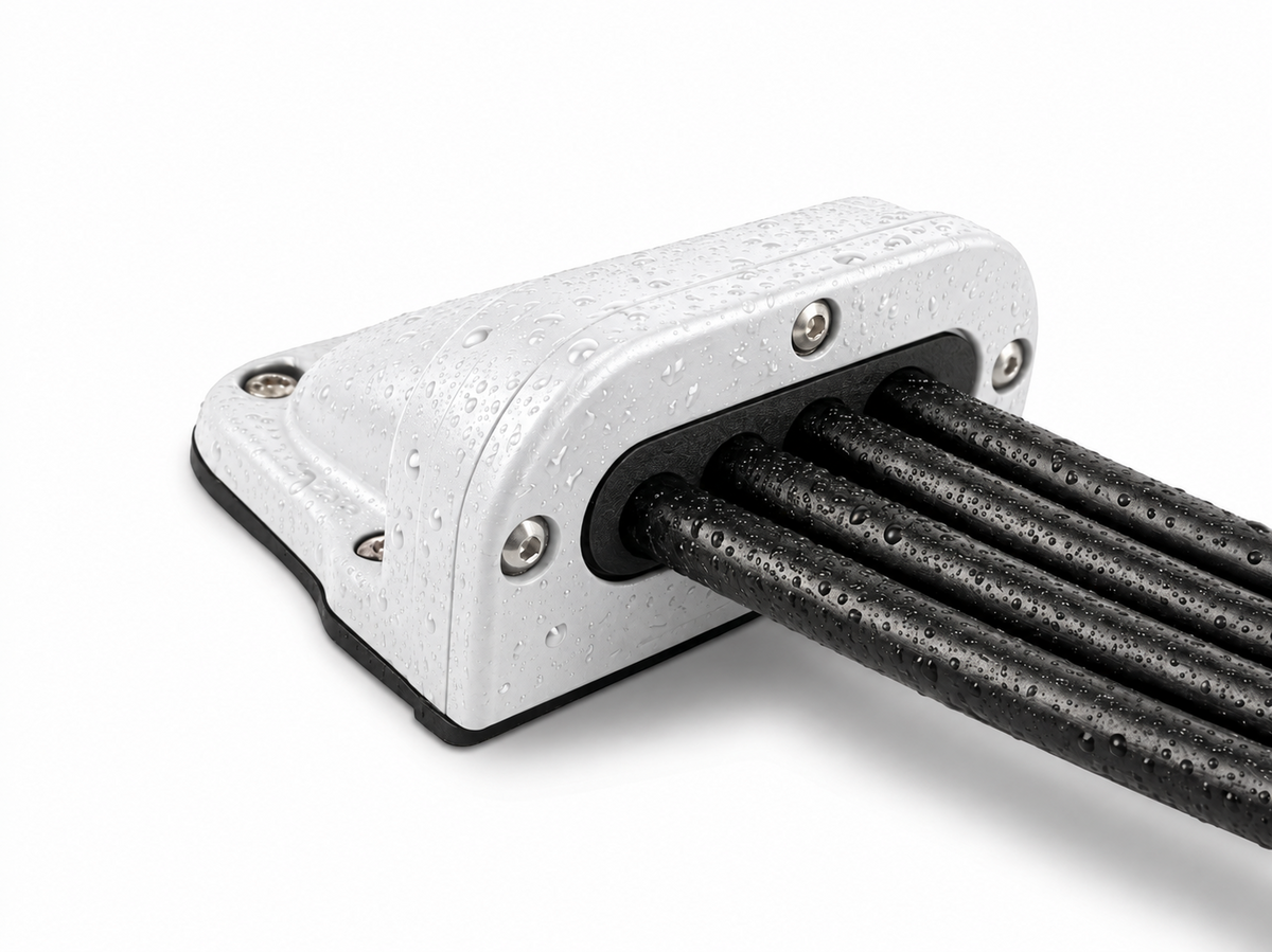 HORIZONTAL CABLE ENTRY