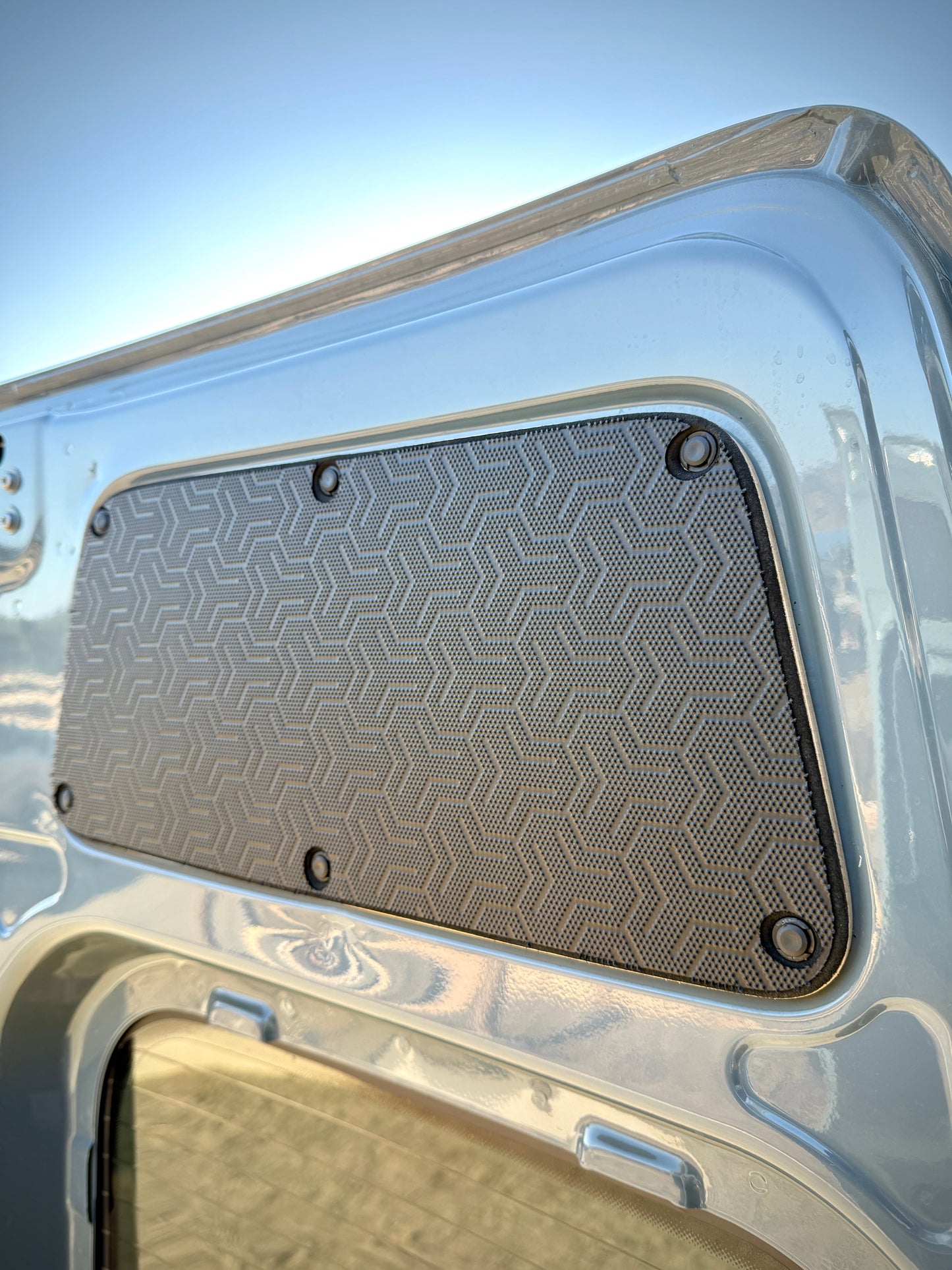 Sprinter Rear Door Panels – Set of Tetrapod Design (2007+)