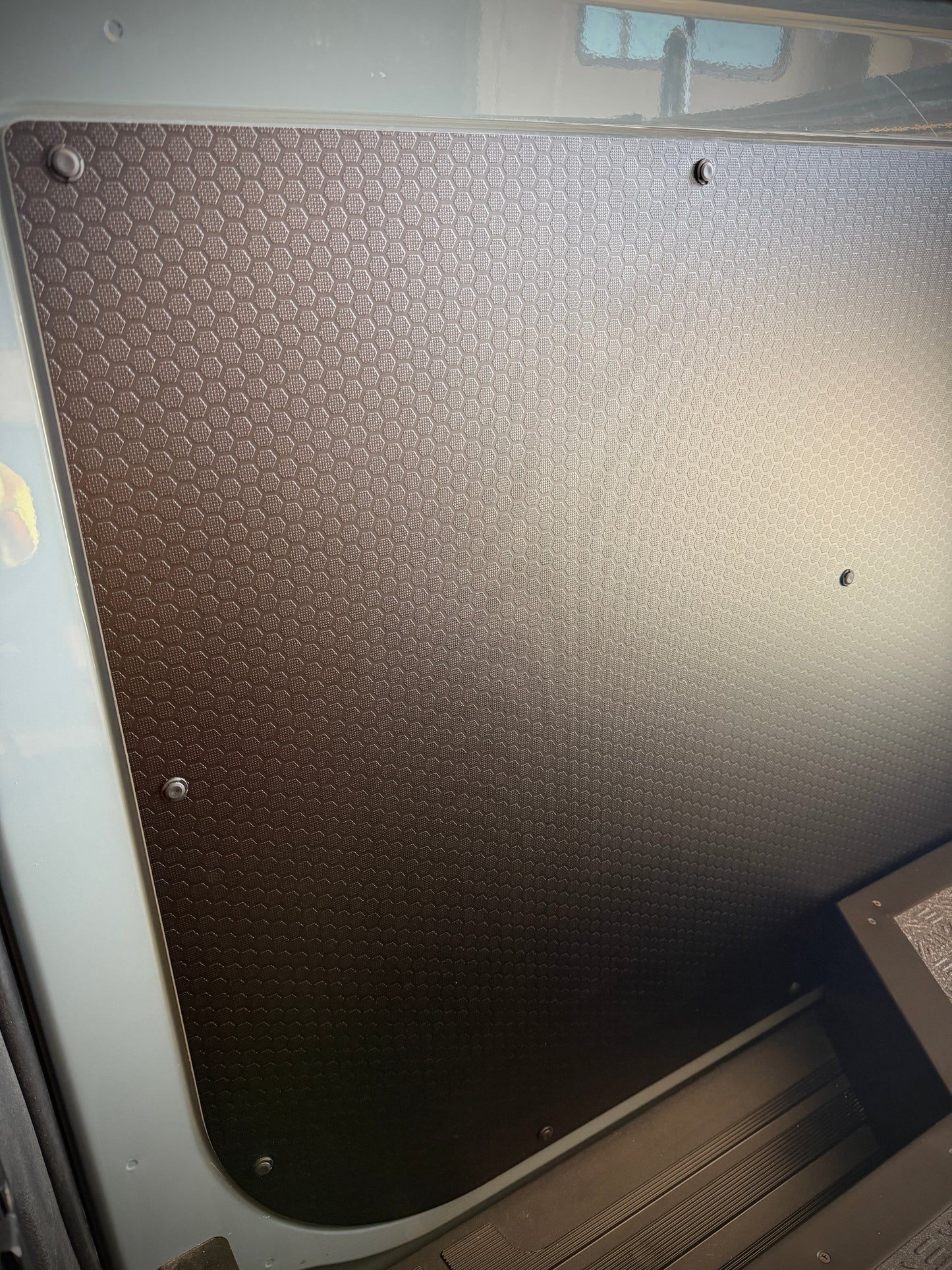 Sprinter Slider Lower Door Panel – Black-Hex (2007+)