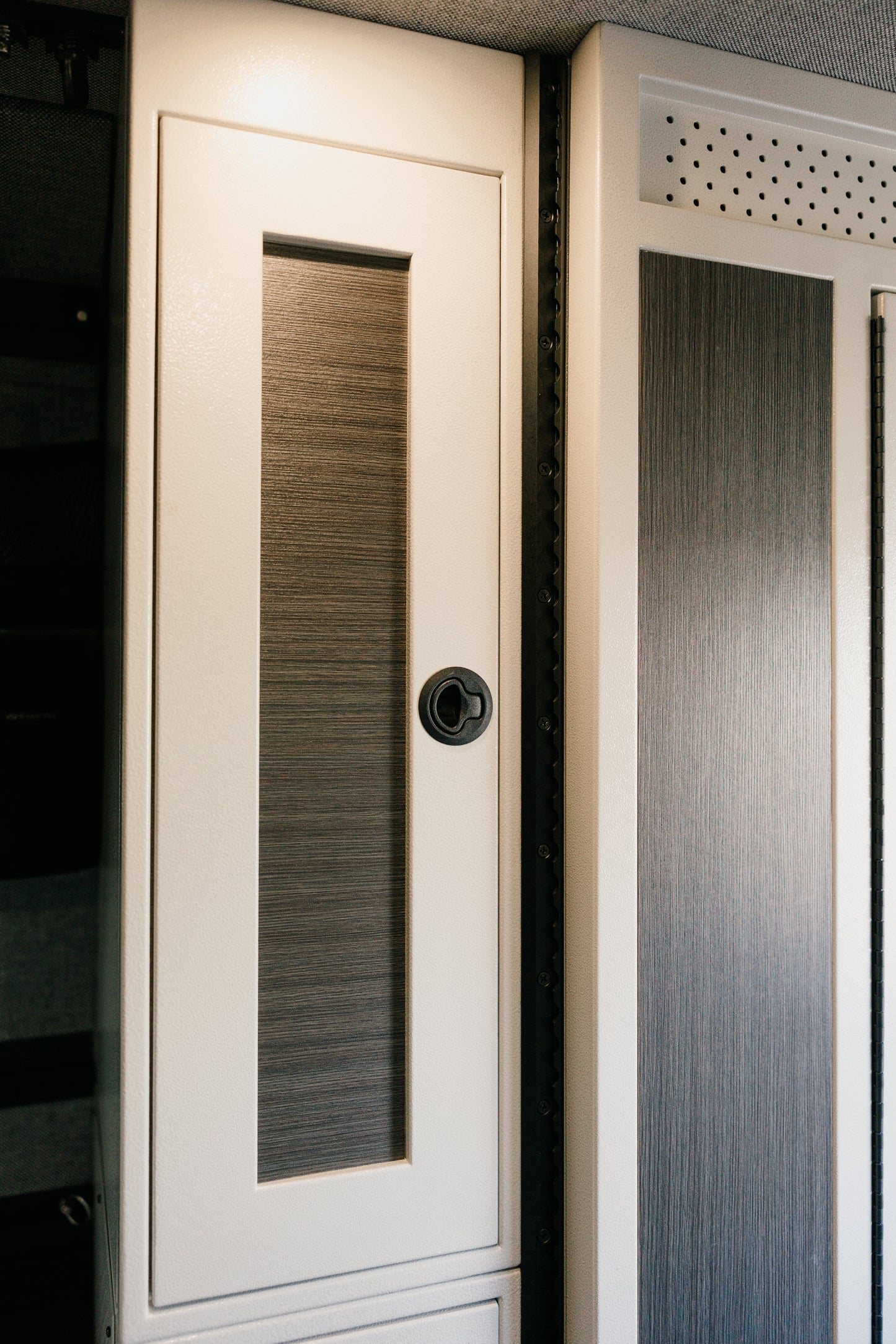 Upper Closet - 12"x22"x38"