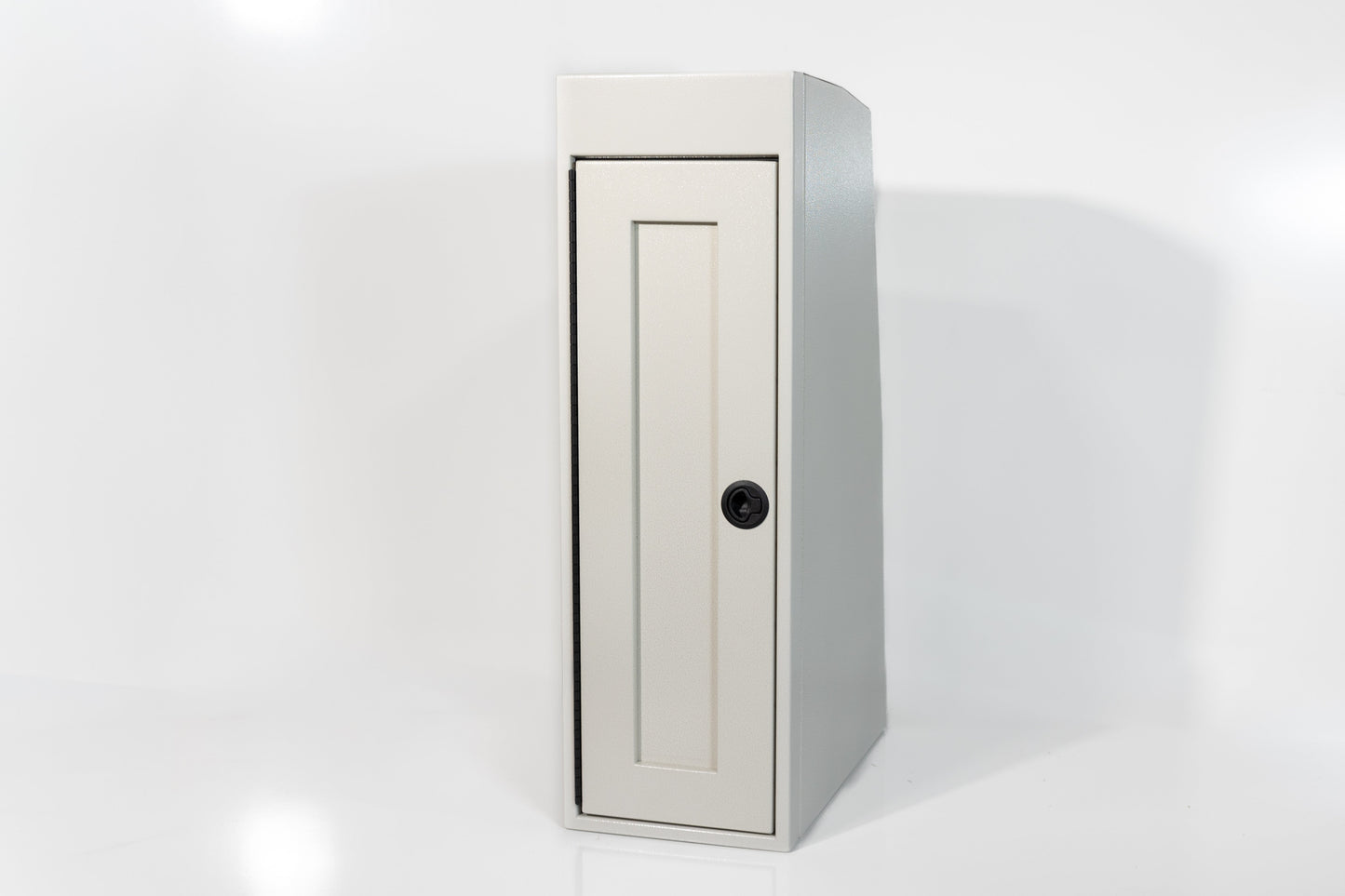 Upper Closet - 12"x22"x38"