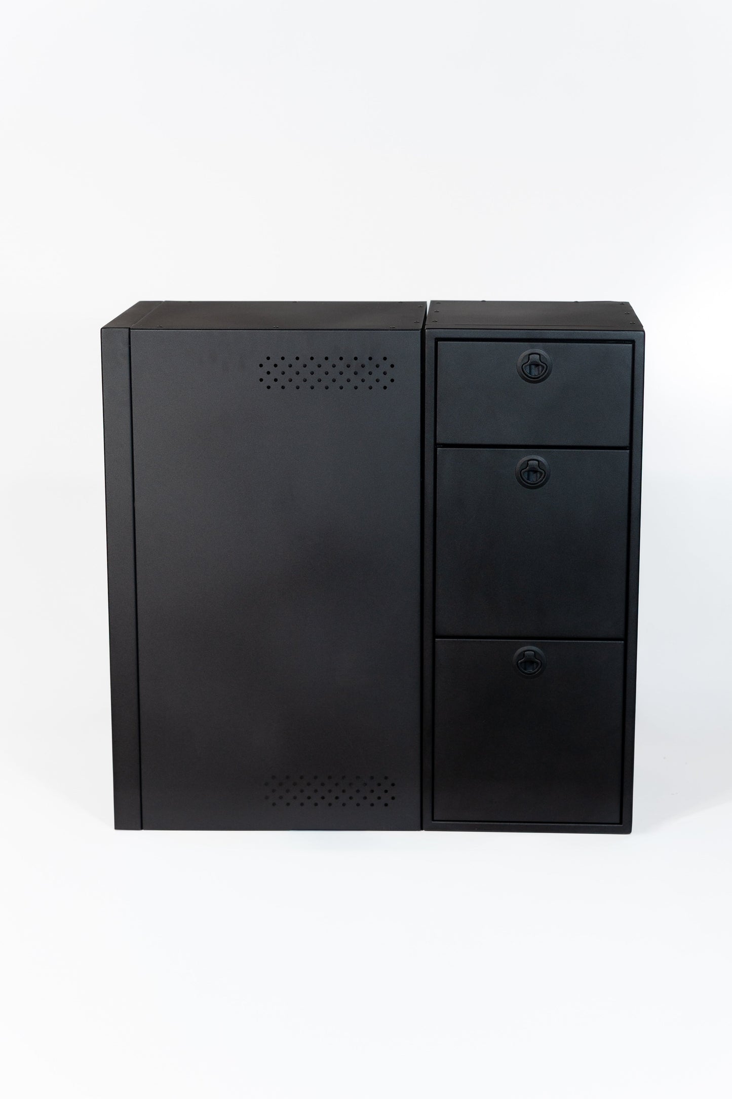 18" Fridge Base with Nova Kool R3100