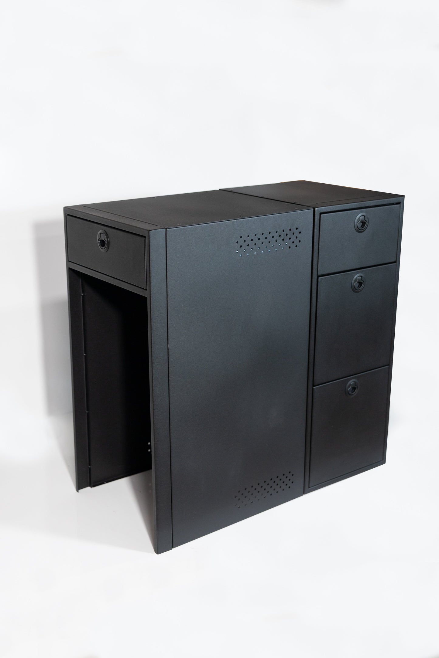 15" Three Drawer Base Cabinet: 15" Length x 18" Deep x 36" Height