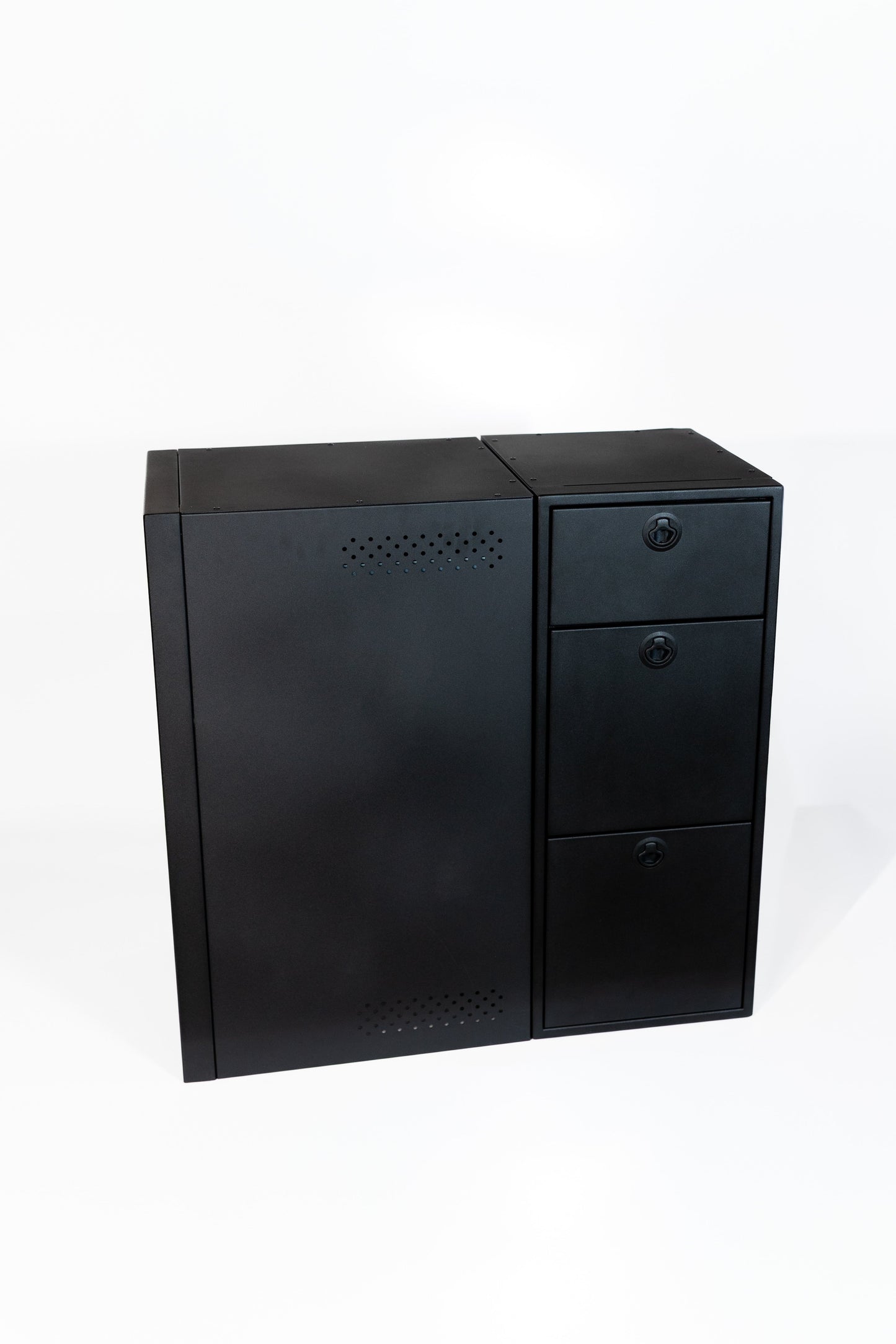 18" Fridge Base with Nova Kool R3100