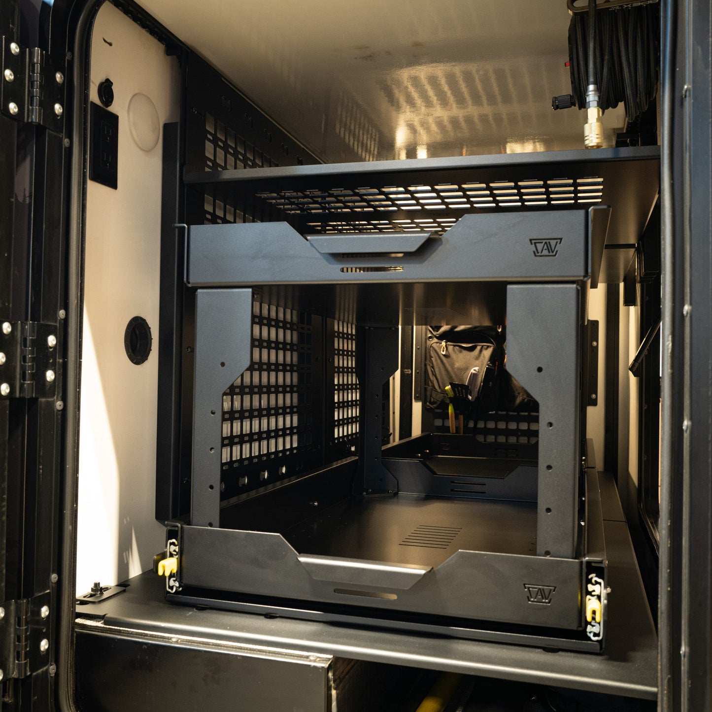 Cargo Tray System Pro - 22" X 36" Cargo Slide