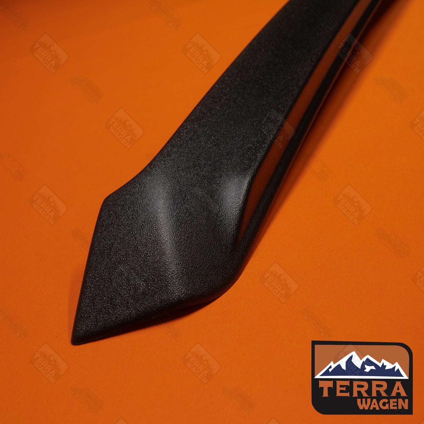 Aero Hood Spoiler for Sprinter 907 2019+ – Paint Protection and Debris Deflection