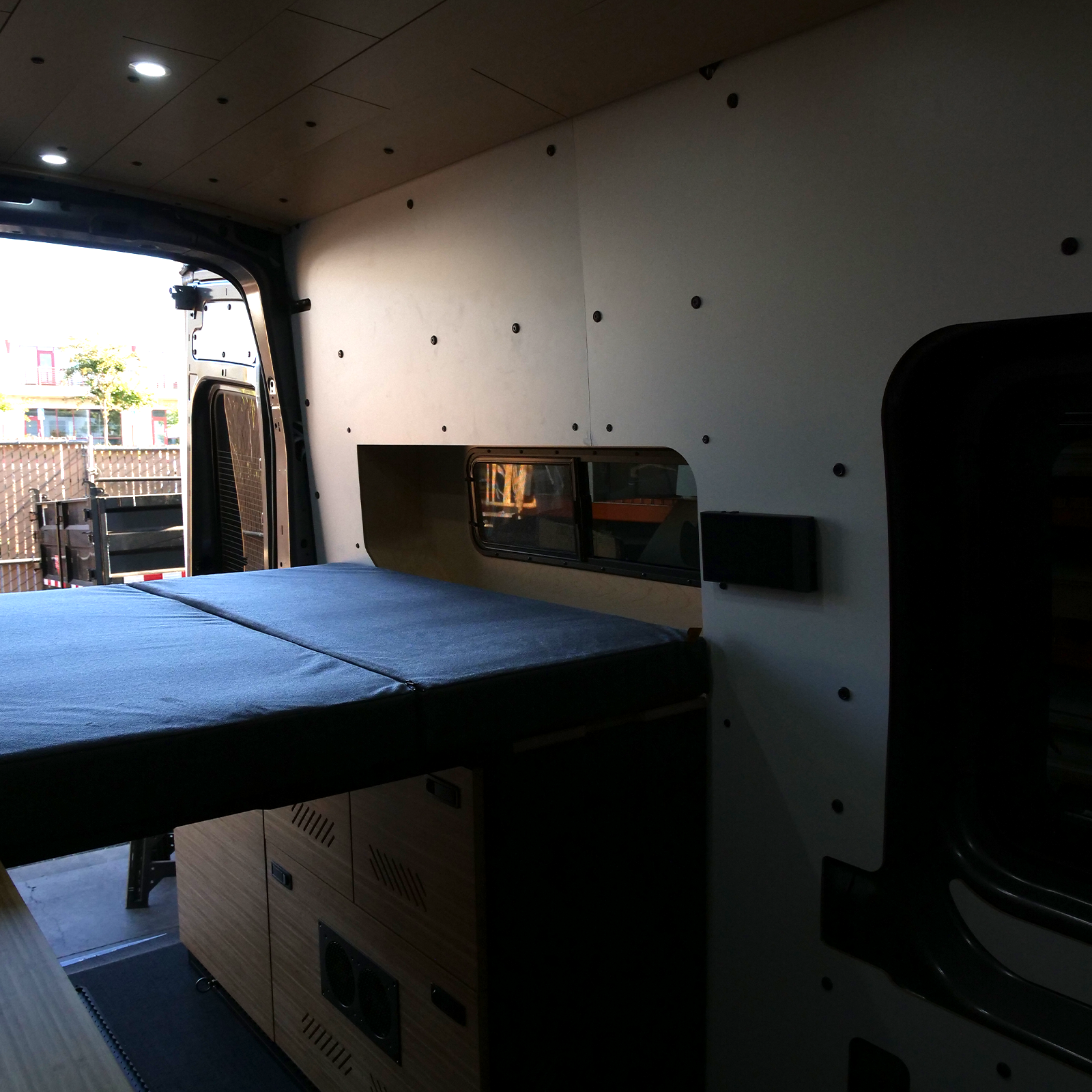 Transit Van Inset Serg Supply