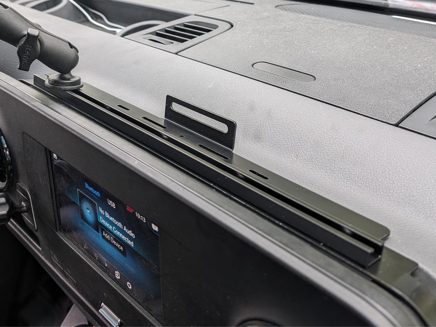 SPRINTER DASH ACCESSORIES AND PHONE MOUNTING SYSTEM