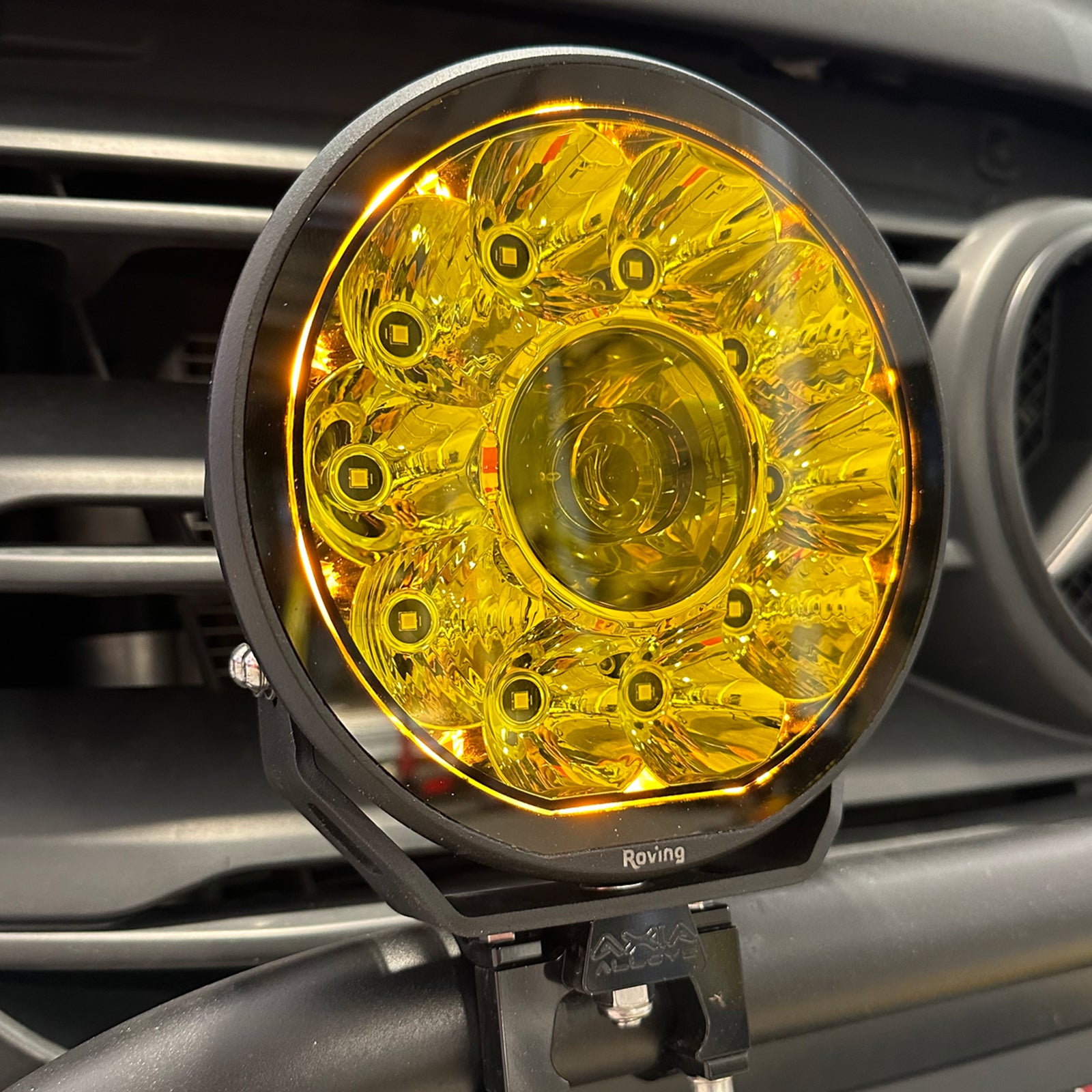 R7 Series Lights