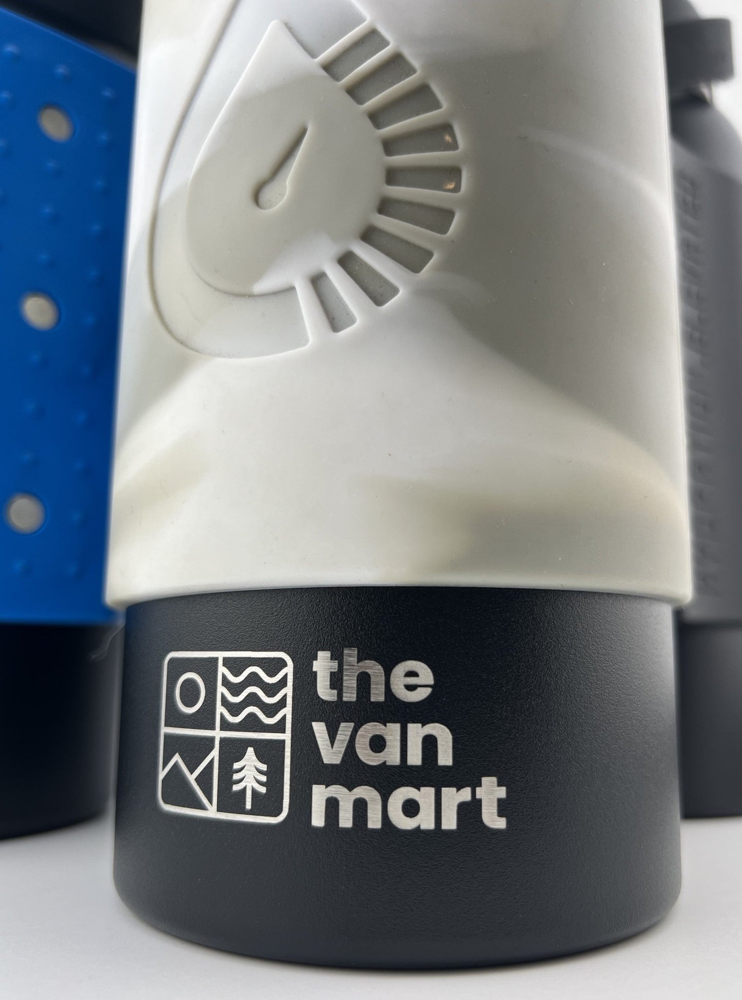 The Van Mart x FUELSTATION / Magnetic Water Bottle