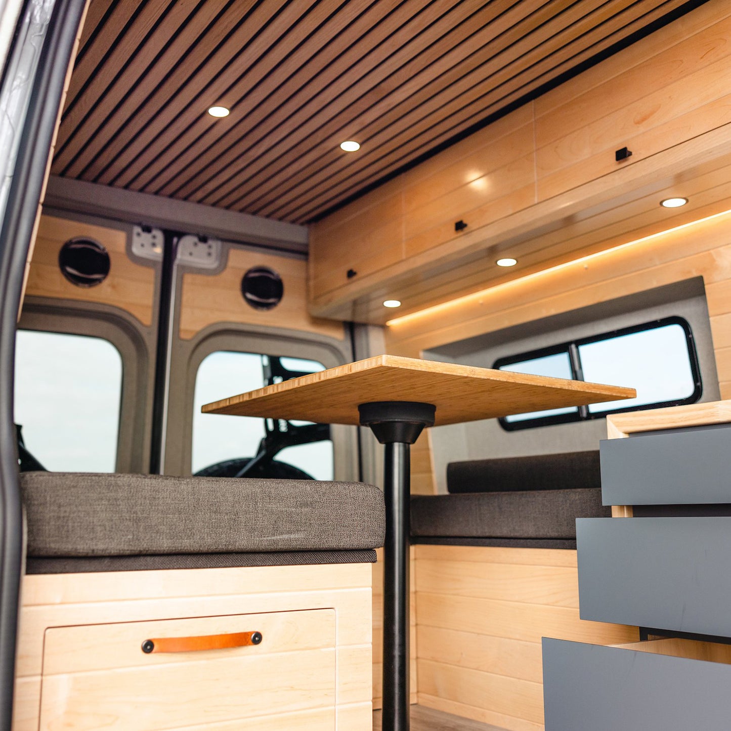 4X4 144 High Roof Mercedes Sprinter - California Coast